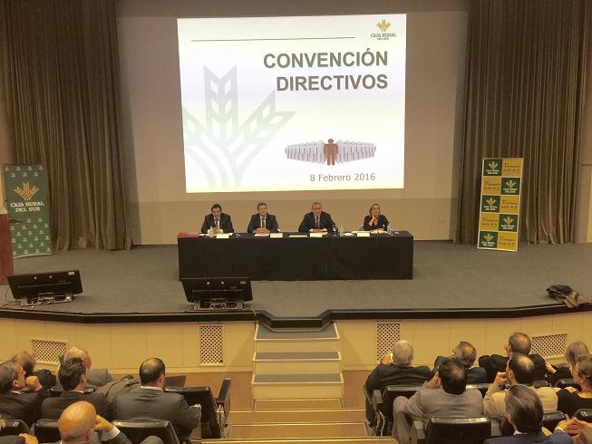 Los 500 directores de oficinas de la Caja Rural han analizado la situación financiera del país