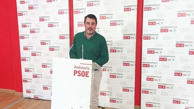 El PSOE muestra sus dudas ante el proyecto de los fosfoyesos, avalado por una ministra en funciones y ex directiva de Fertiberia