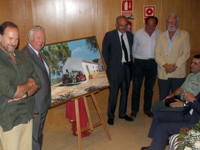 José Luis García Palacios recibió como homenaje a su acción cooperativista un cuadro de Alfonso Aramburu