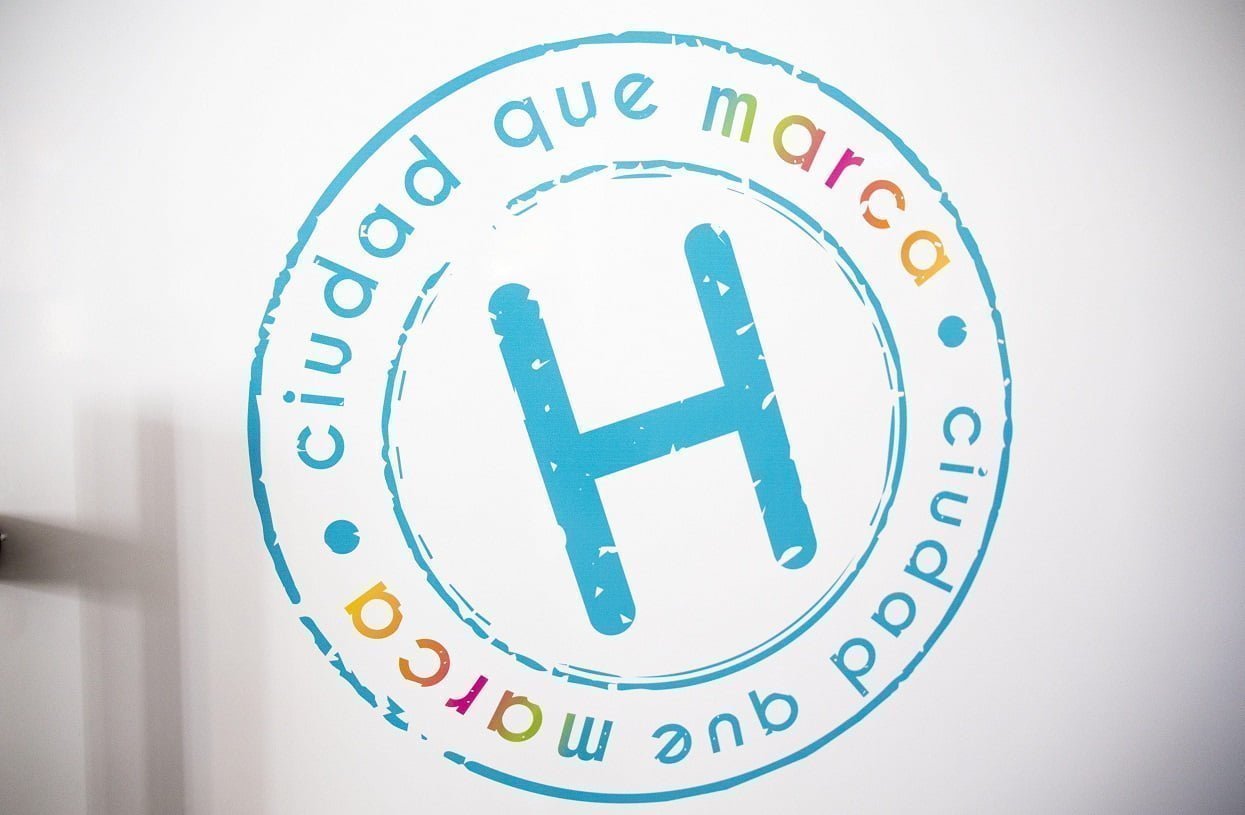Logotipo de la marca 'Huelva, ciudad que marca'
