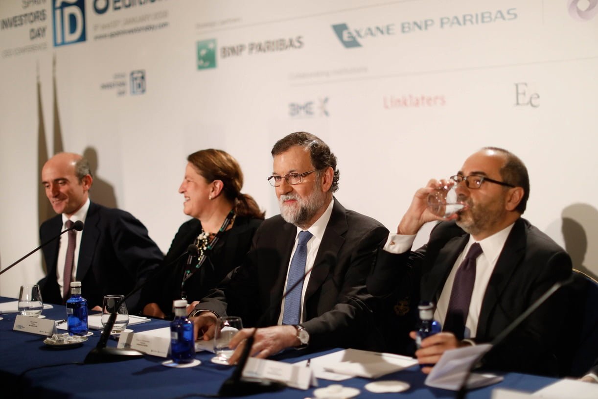 Rajoy junto al presidente de Spain Investors Day y la presidenta de BNP Paribas España