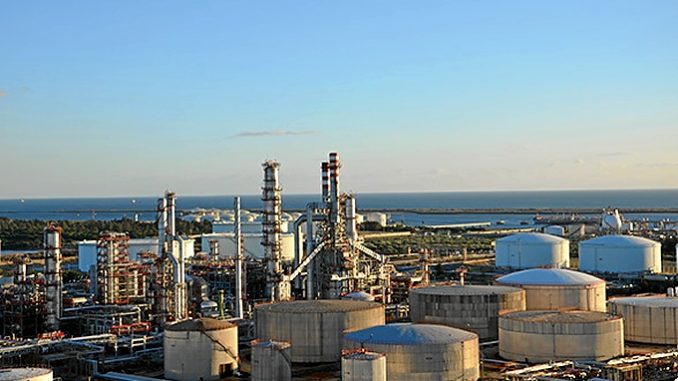 Cepsa-erefinería-La-Rábida (1)