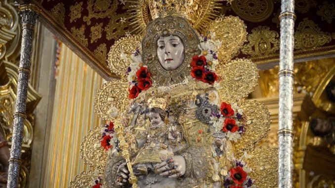 virgen del rocio en su santuario