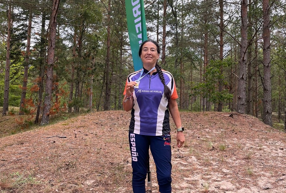 la-trabajadora-de-aguas-de-huelva-yolanda-perez-logra-tres-oros-en-el-mundial-de-deportes-de-empresa